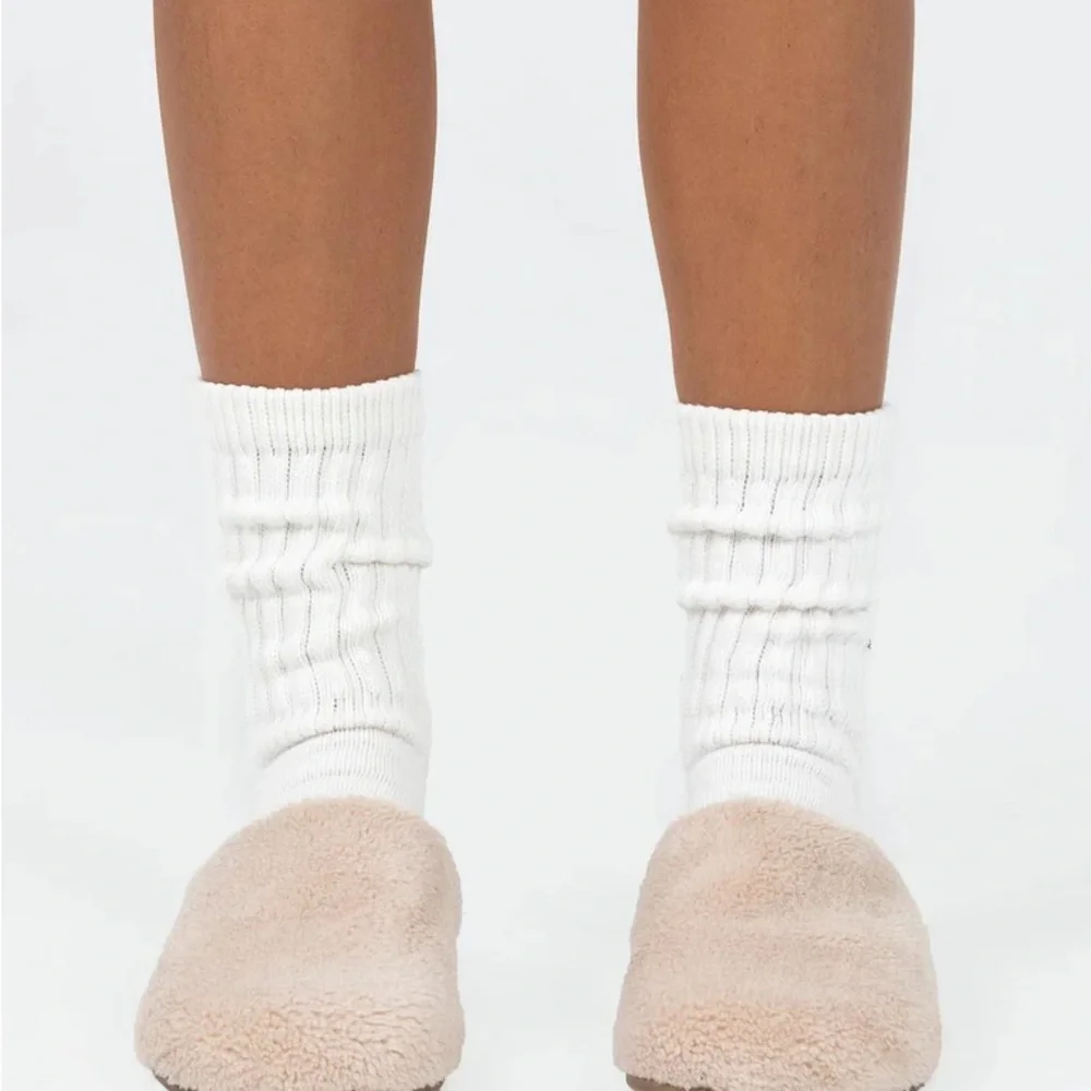 Princess Polly Slide On Flats - Picture 6 of 9